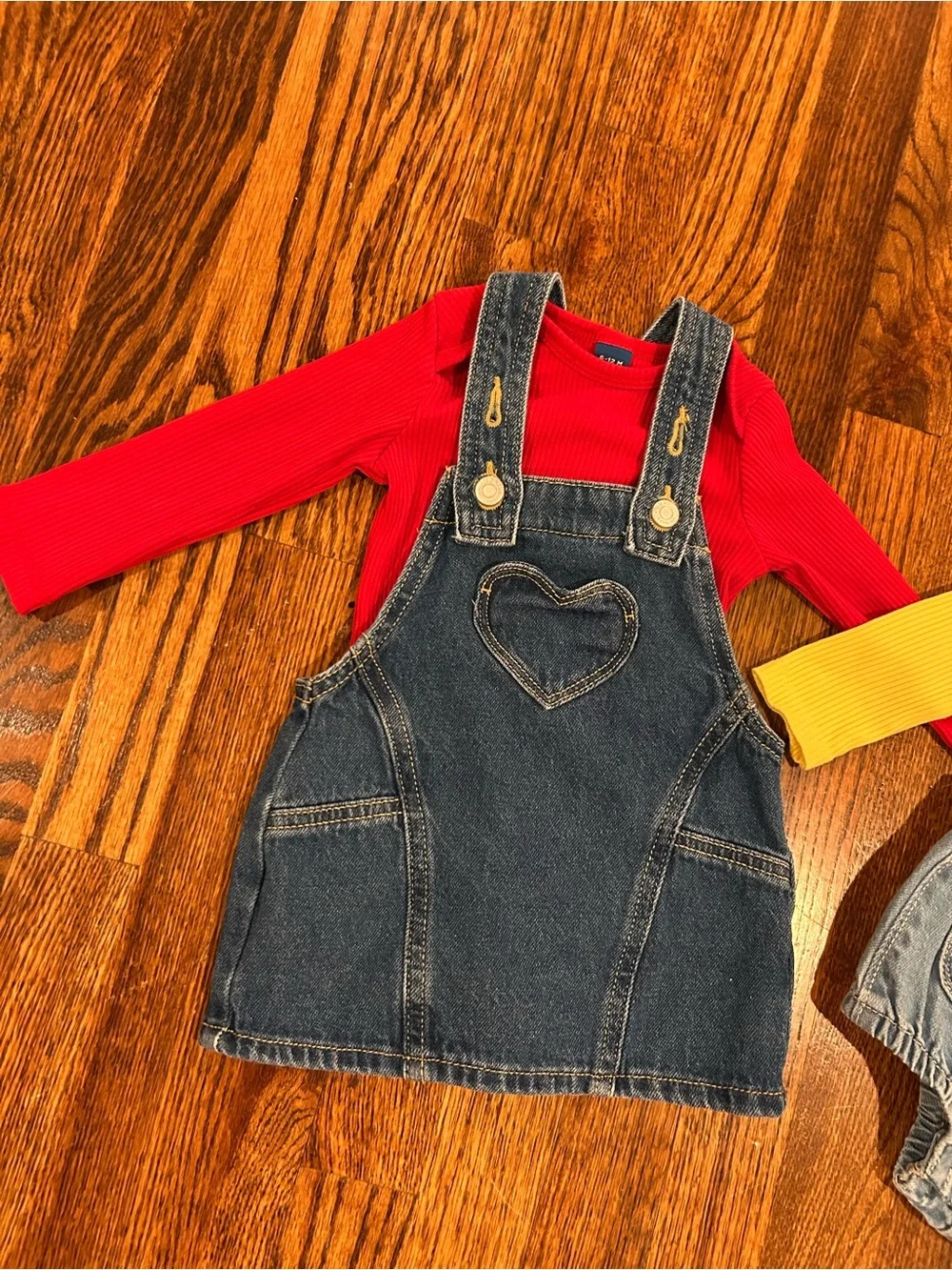 Old Navy Baby Girl Outfit Bundle 6-12 Months 2 Sets